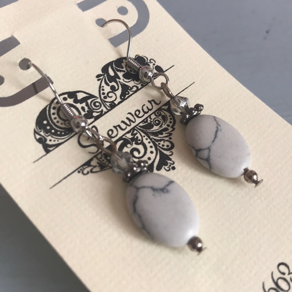 NWT Glossed Smooth stone Earrings